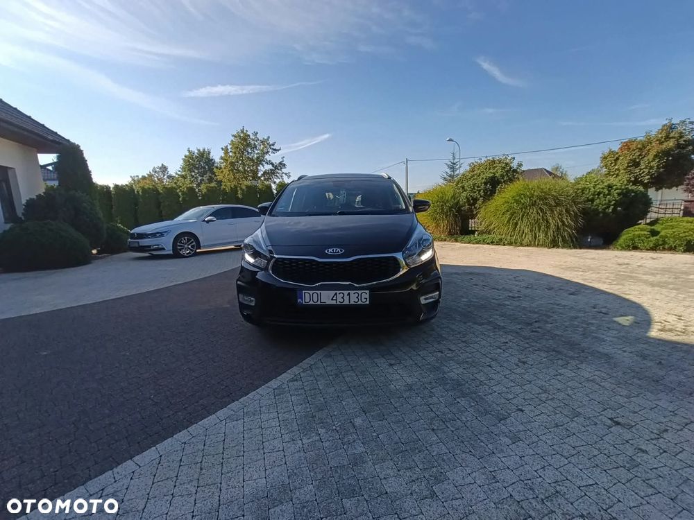 Kia Carens - 3