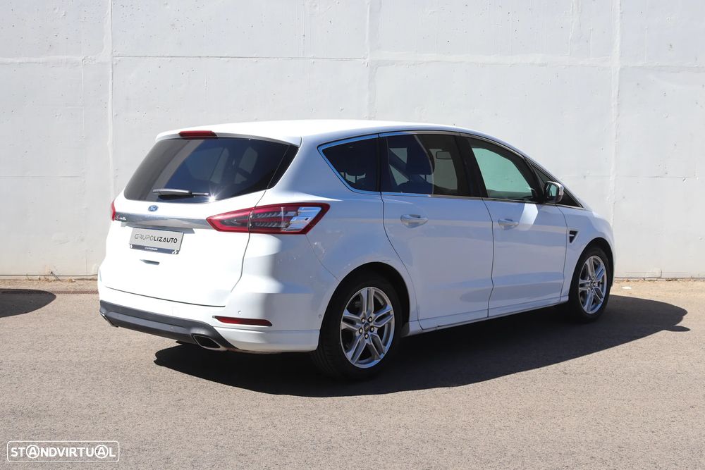Ford S-Max - 31
