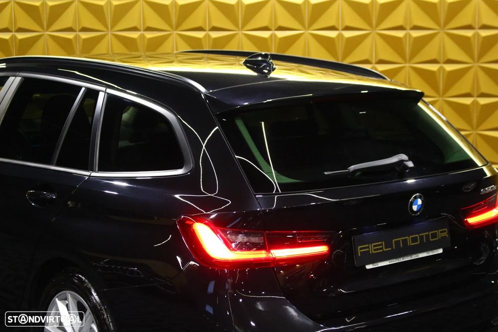 BMW 330 e Touring Line Sport Auto - 13