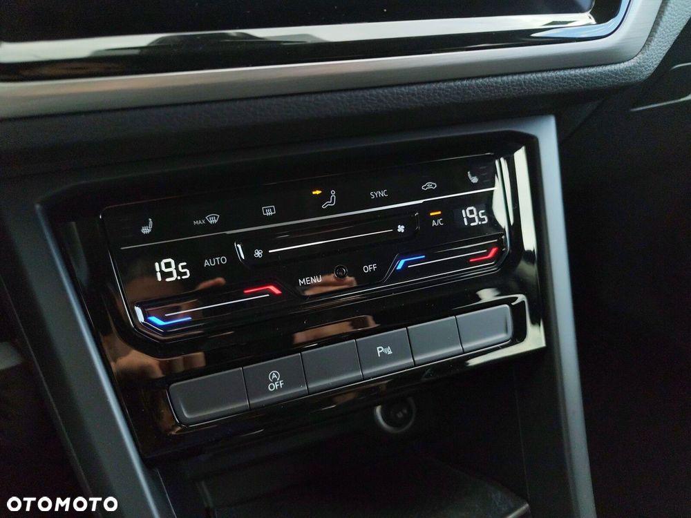 Volkswagen Touran 1.5 TSI EVO Comfortline DSG - 24