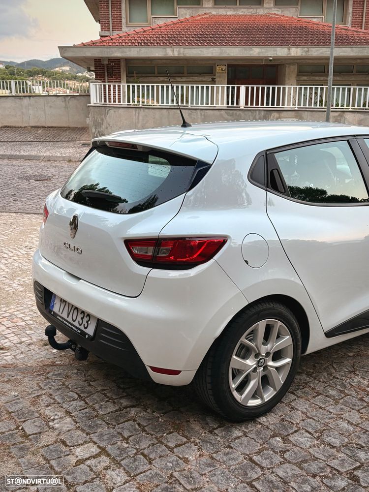 Renault Clio - 11