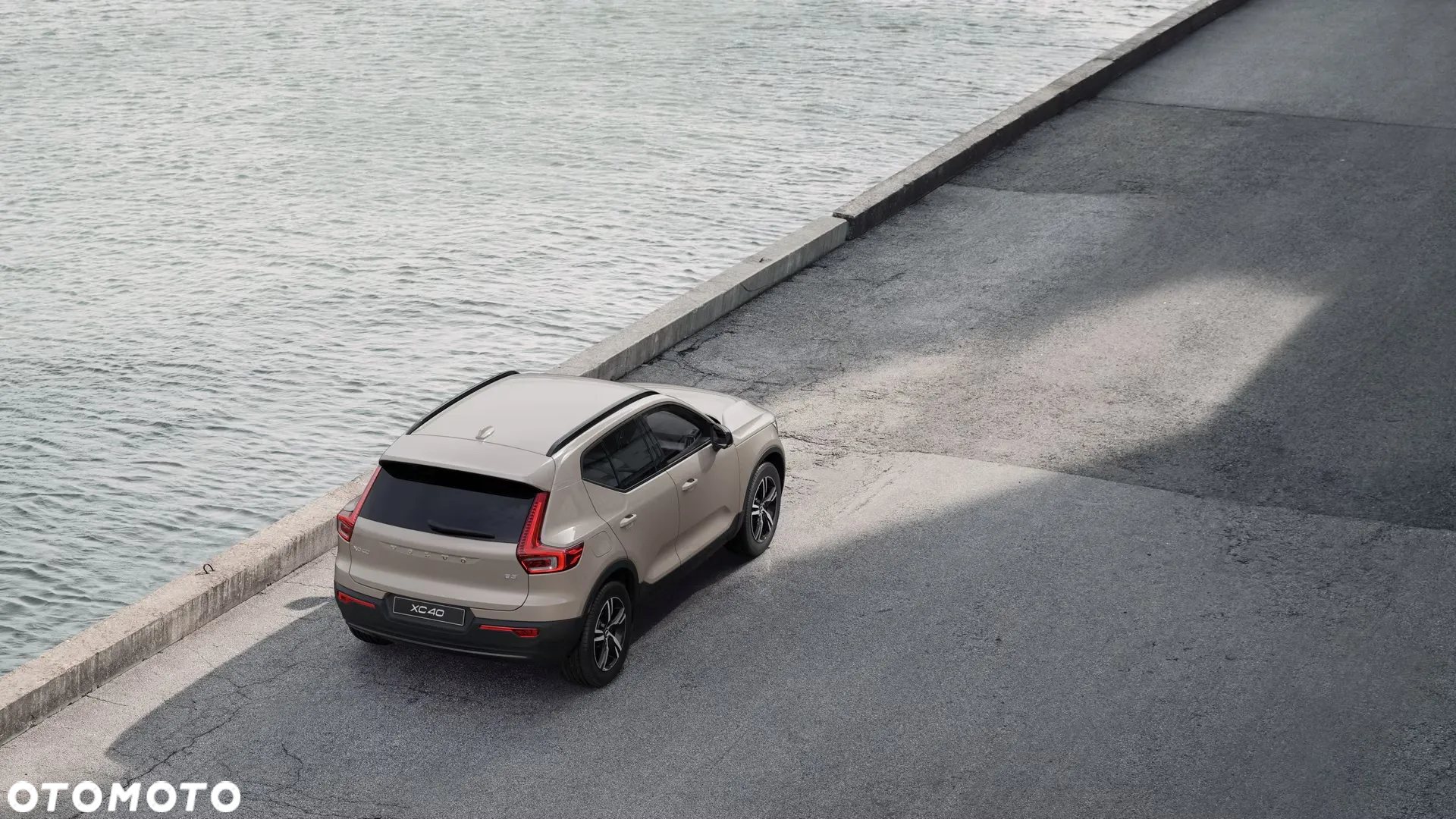 Volvo XC 40 B3 Plus Dark - 5