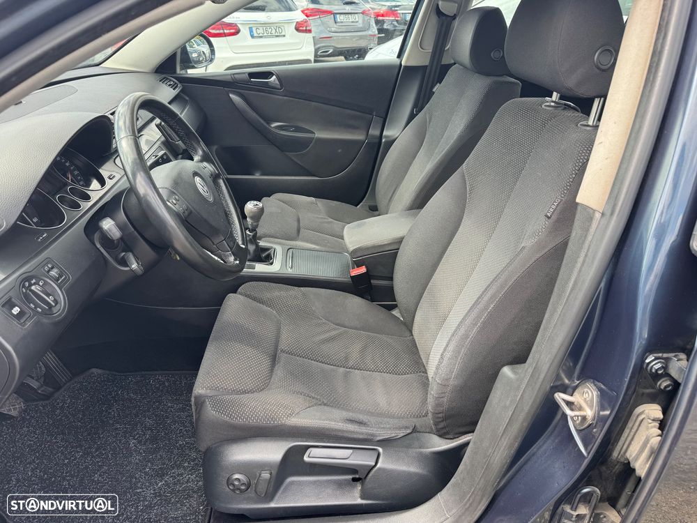 VW Passat 2.0 TDI Confortline - 7