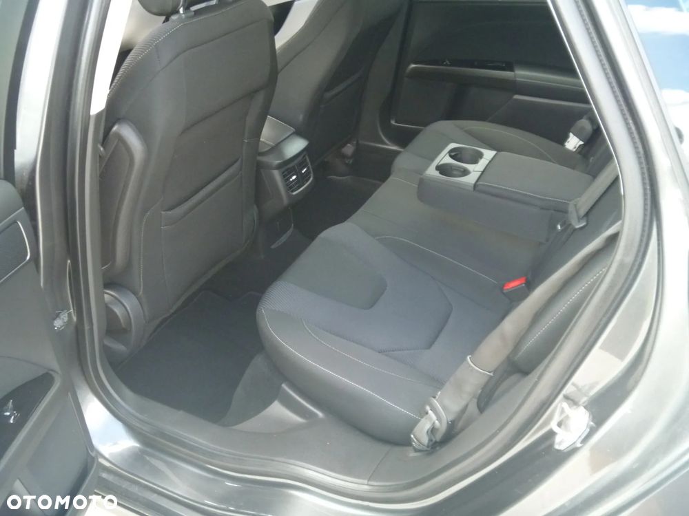 Ford Mondeo 2.0 TDCi Titanium PowerShift - 24