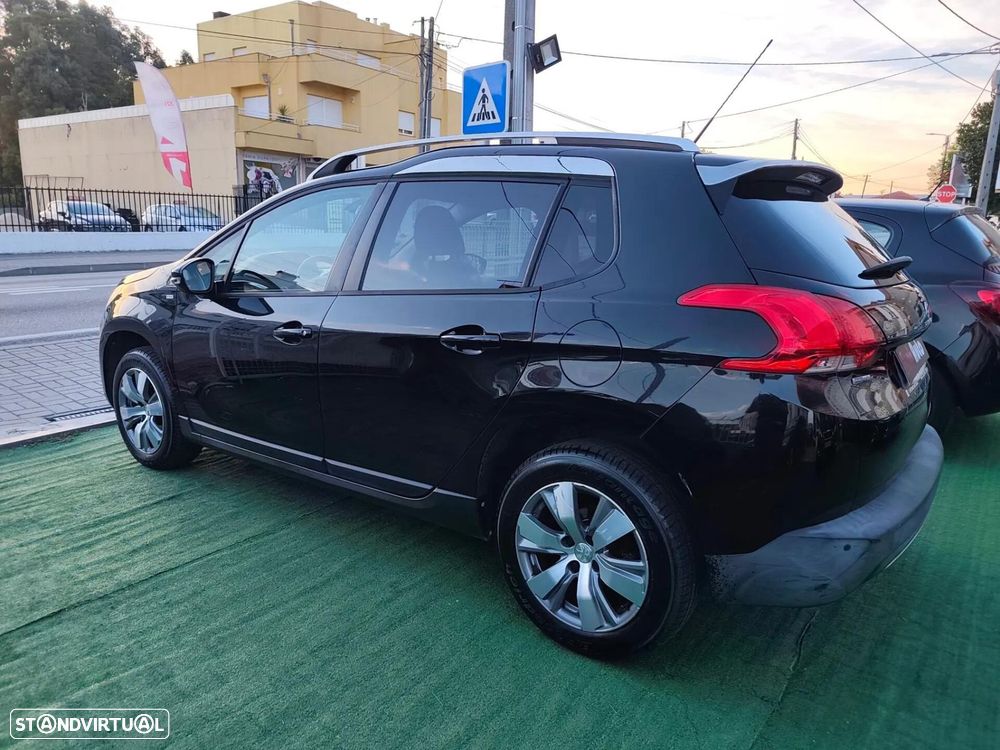Peugeot 2008 1.2 PureTech Style - 5