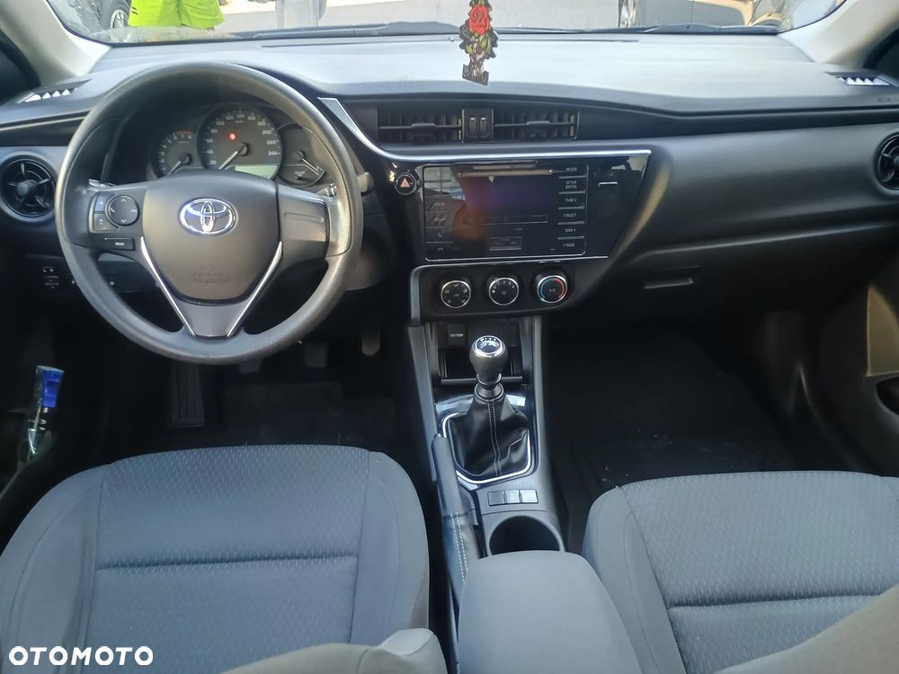 Toyota Corolla - 9