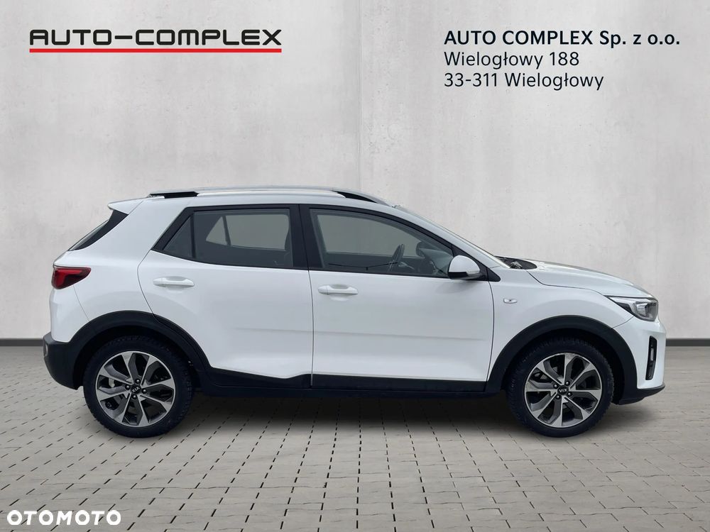 Kia Stonic 1.4 L - 6