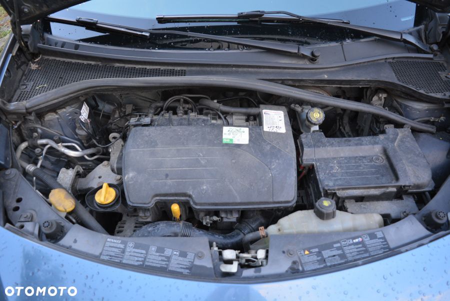 Renault Clio 1.2 16V Life EU6 - 8