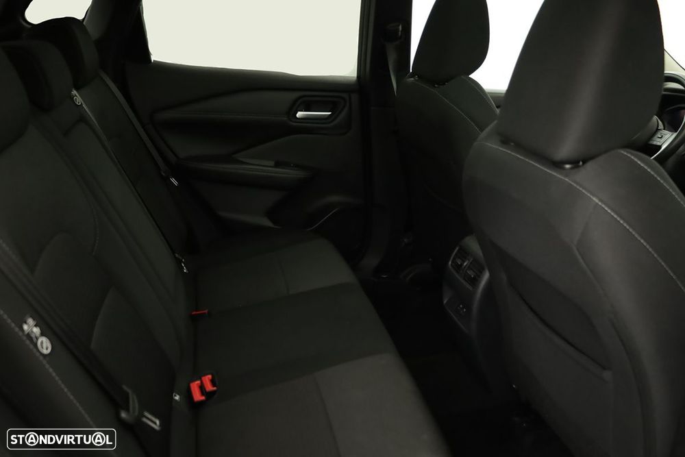 Nissan Qashqai 1.3 DIG-T N-Connecta - 22