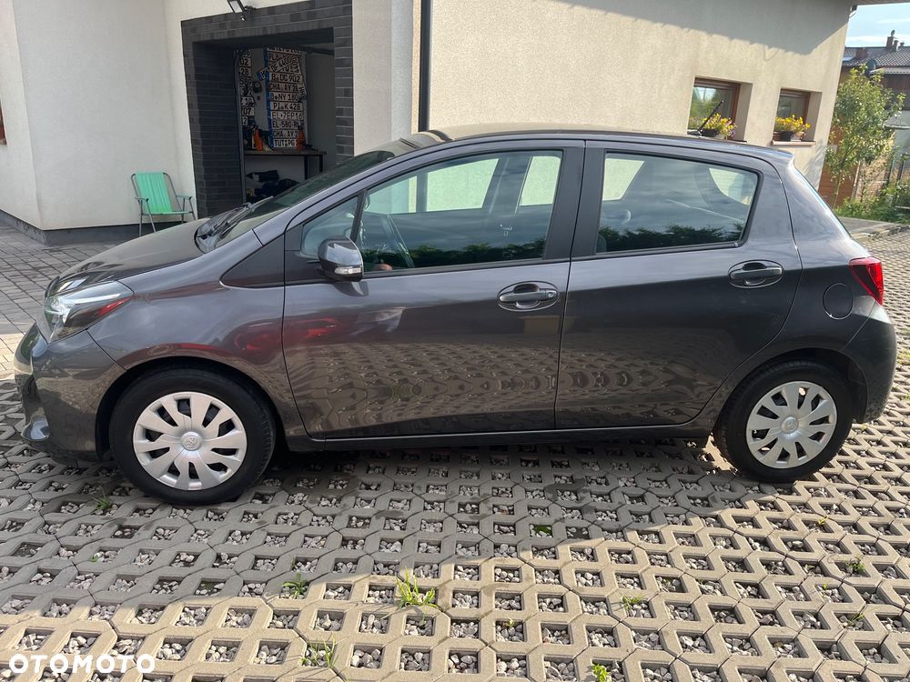 Toyota Yaris 1.0 VVT-i Comfort mit Design-Paket - 4