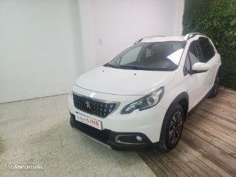 Peugeot 2008 1.2 PureTech Allure - 4