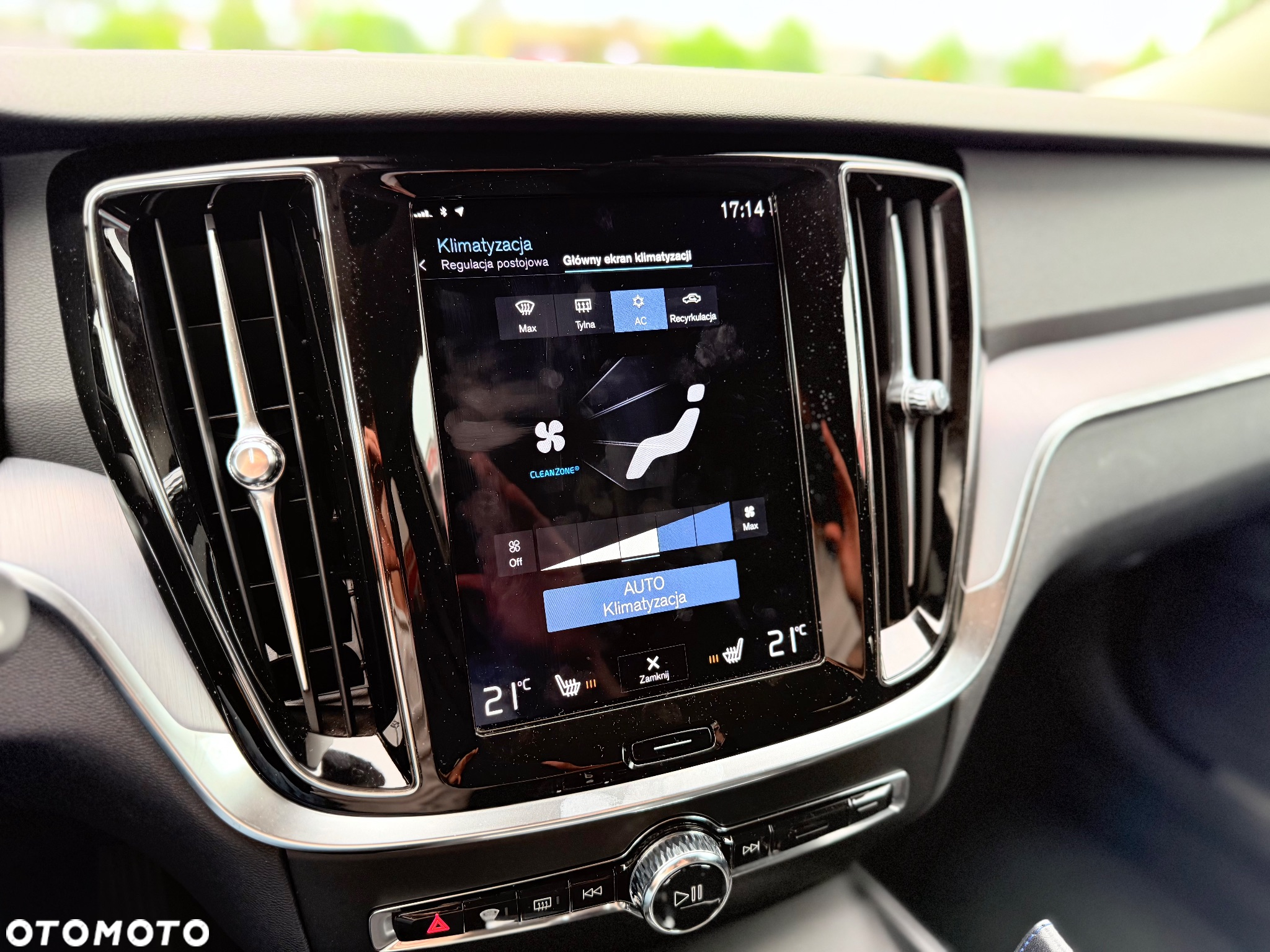 Volvo V60 T5 Geartronic Momentum - 33