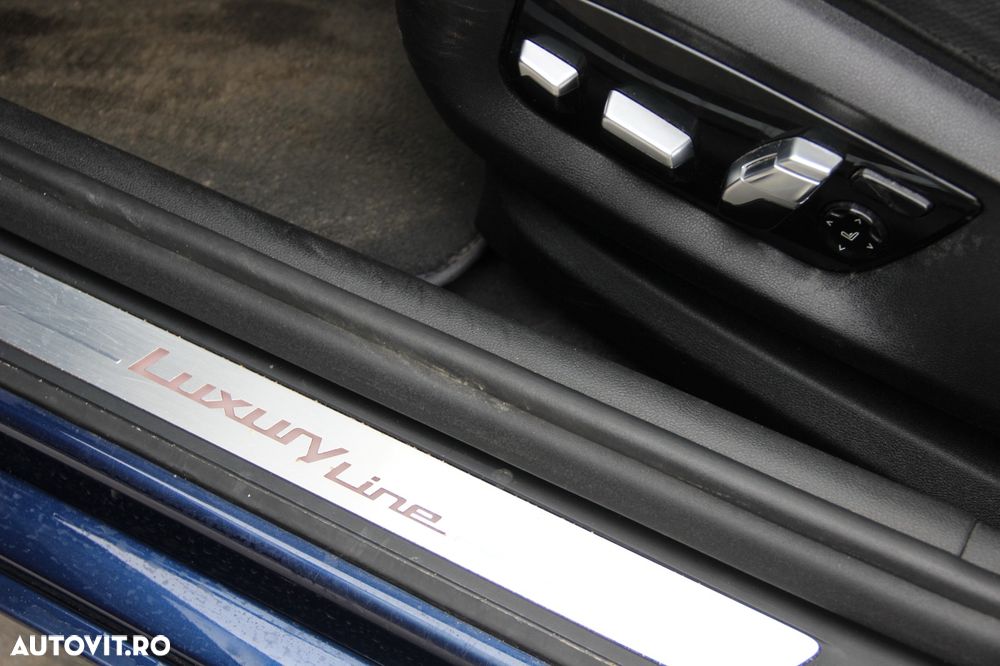 BMW Seria 5 530d xDrive Touring Aut. Luxury Line - 13