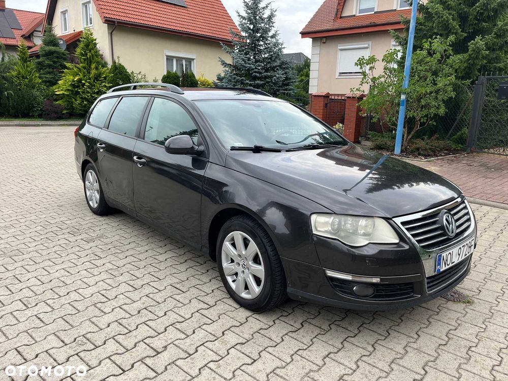 Volkswagen Passat - 2