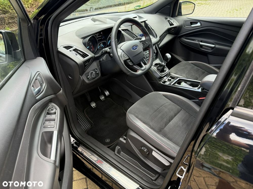 Ford Kuga 1.5 EcoBoost 2x4 ST-Line - 6