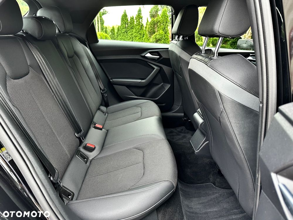 Audi A1 Sportback 25 TFSI S Line - 33