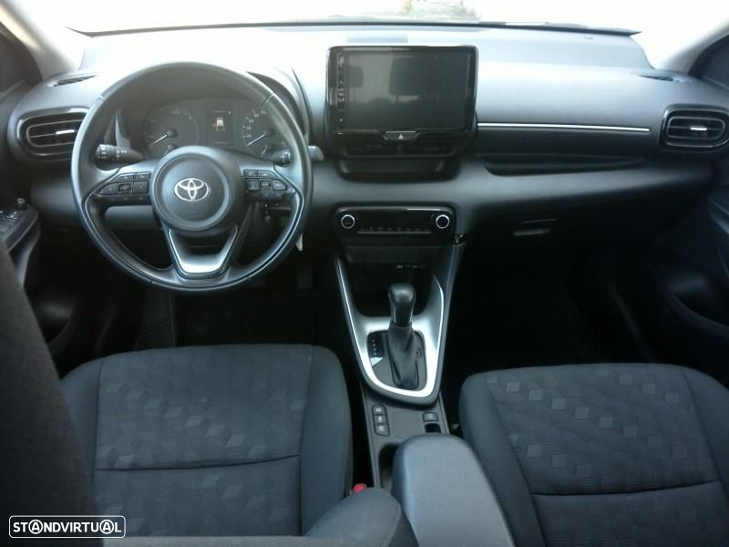 Toyota Yaris - 8
