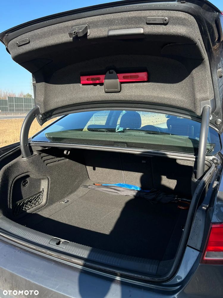 Audi A4 Limousine - 15