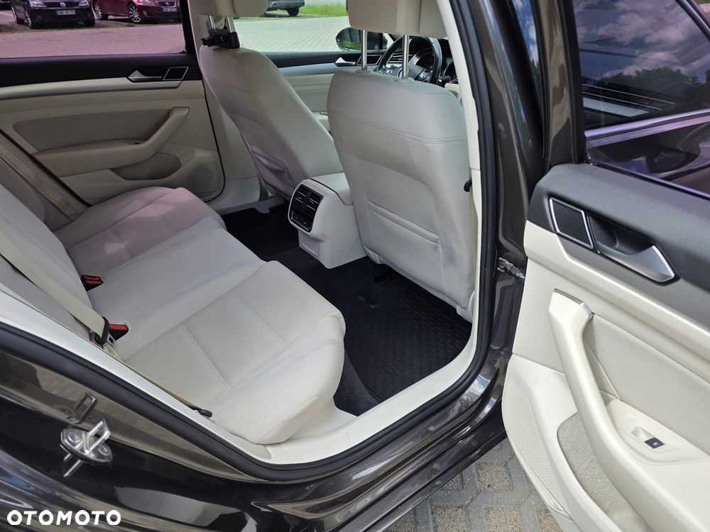 Volkswagen Passat 2.0 TDI BMT Comfortline - 6
