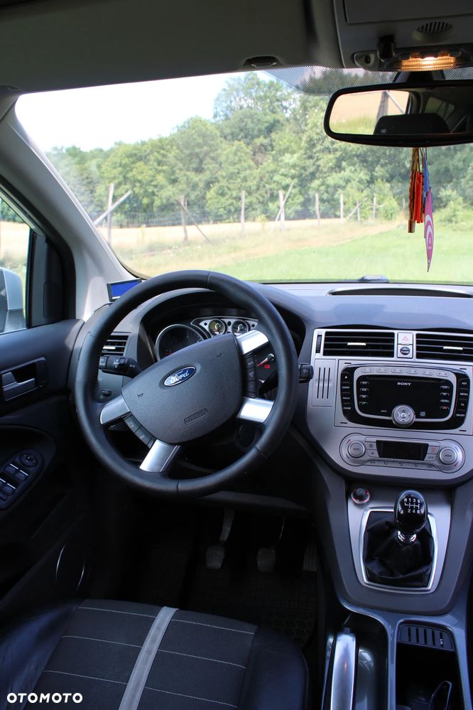 Ford Kuga 2.0 TDCi Titanium - 9