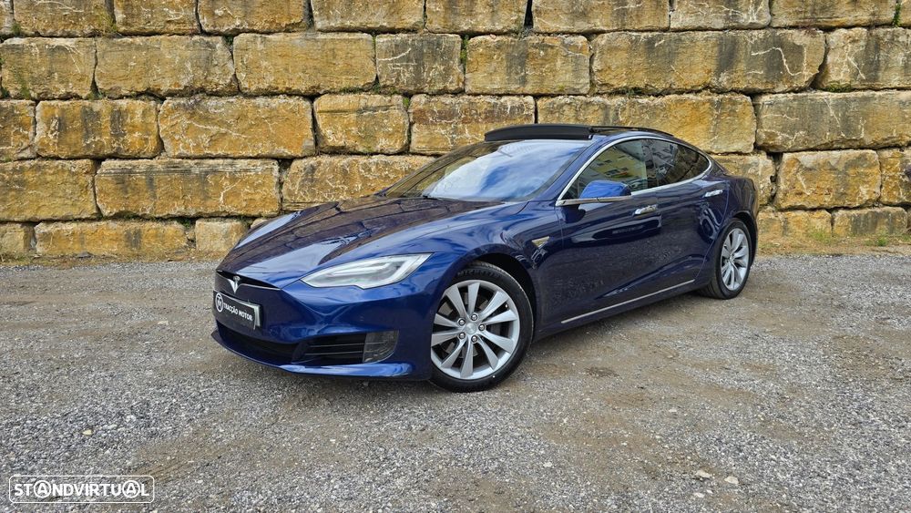 Tesla Model S - 1