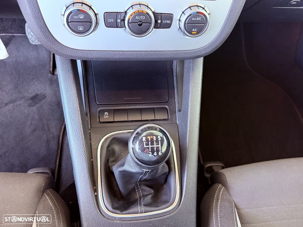 VW Scirocco 2.0 TDI Blue Motion Technologie Life - 28