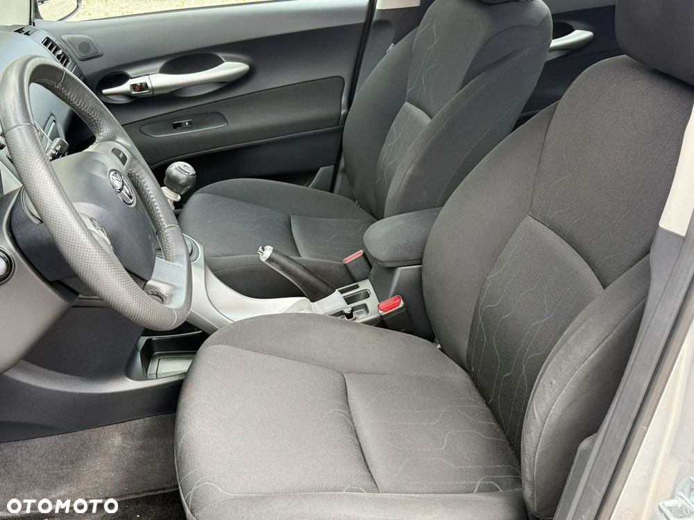 Toyota Auris 1.6 Active - 12