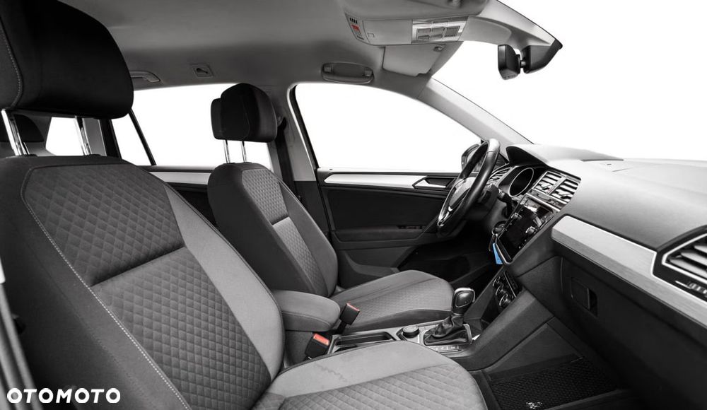 Volkswagen Tiguan 2.0 TDI SCR 4MotION DSG R-Line - 10
