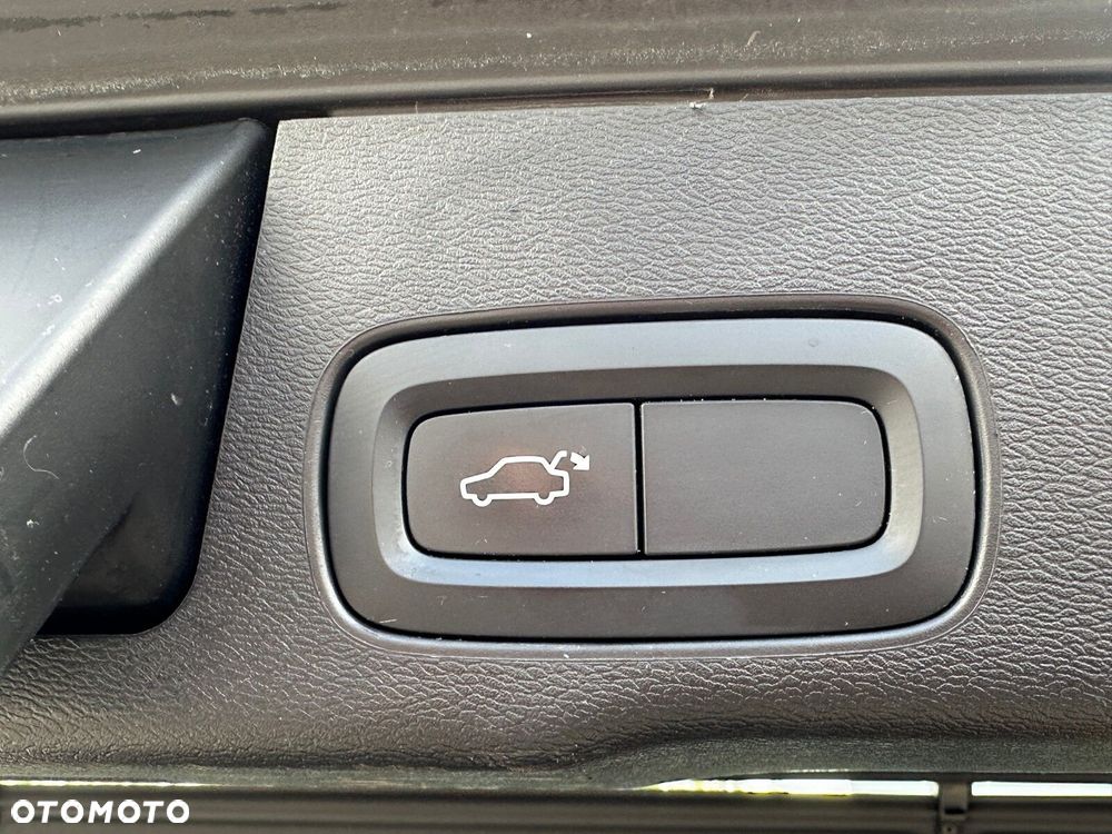 Volvo XC 60 T4 Momentum - 20