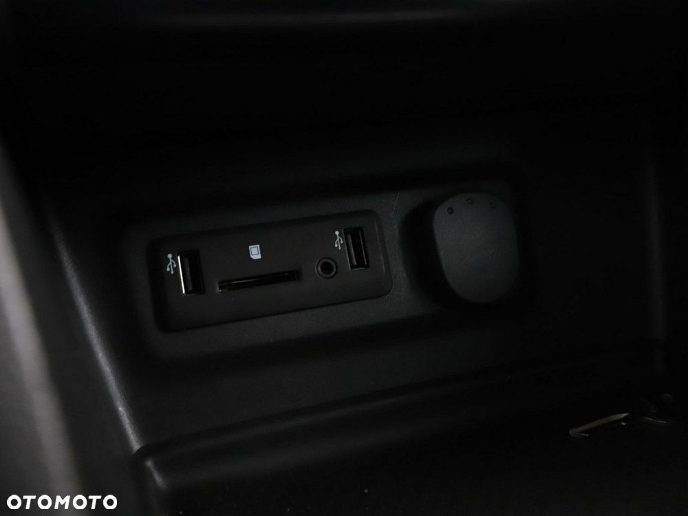 Renault Megane ENERGY TCe 205 EDC GT - 31