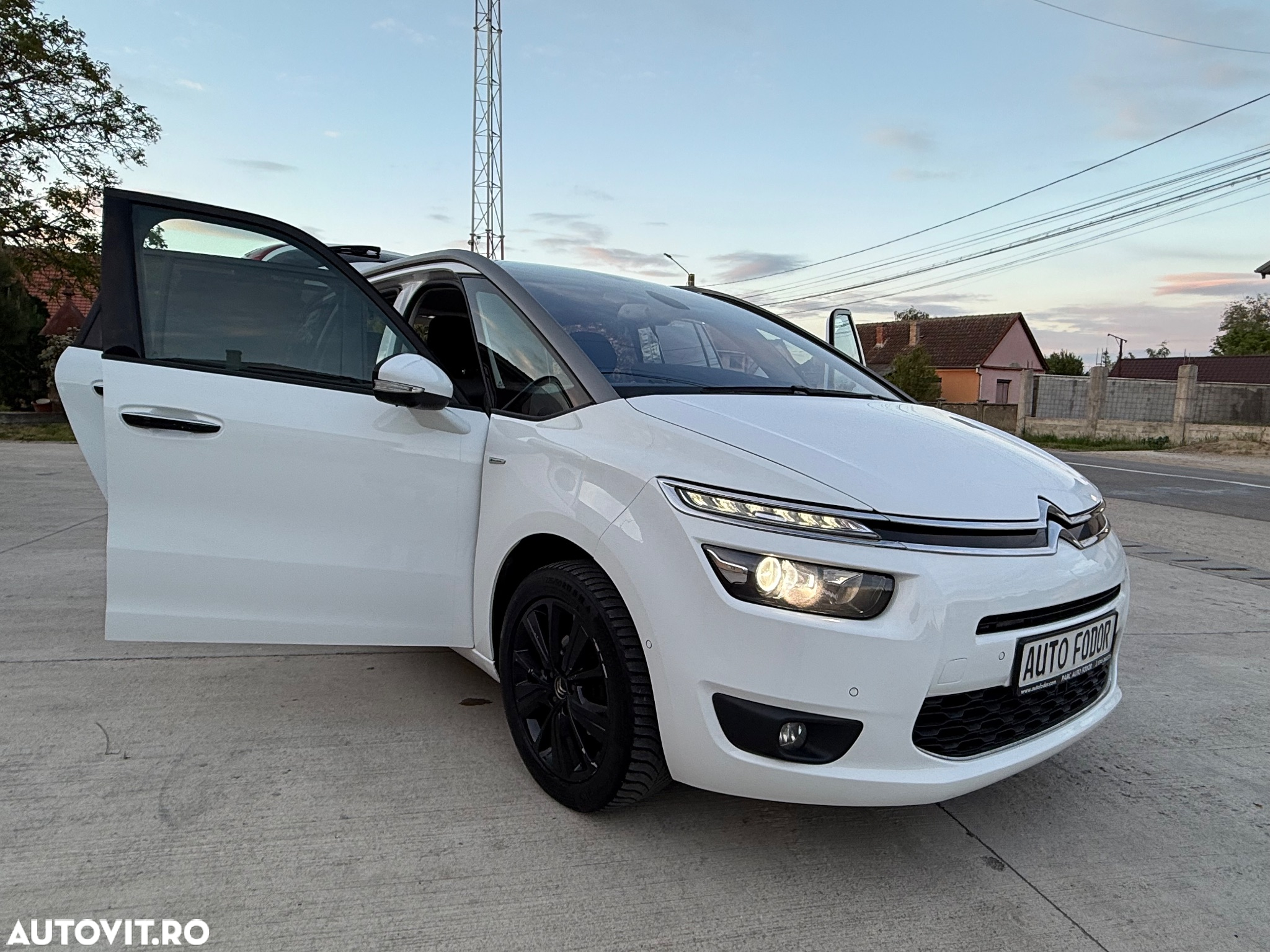 Citroën C4 Grand Picasso e-HDi 115 ETG6 Exclusive - 26