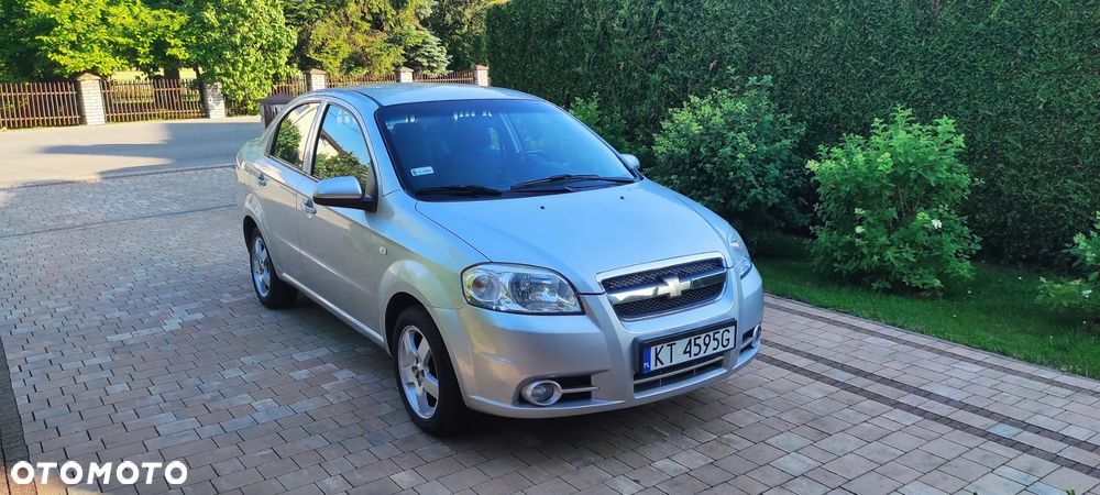 Chevrolet Aveo 1.4 16V Premium - 3