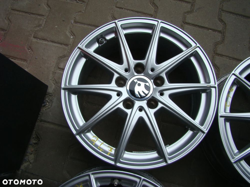 a47 5x112 Skoda Octavia Superb Yeti Karoq 6,5jx16 et44 - 5