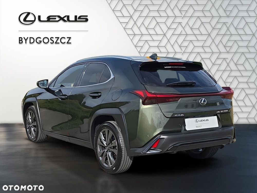 Lexus UX - 4