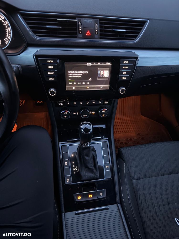 Skoda Superb 2.0 TDI DSG Ambition - 8