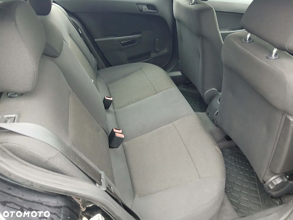 Opel Astra 1.4 - 8