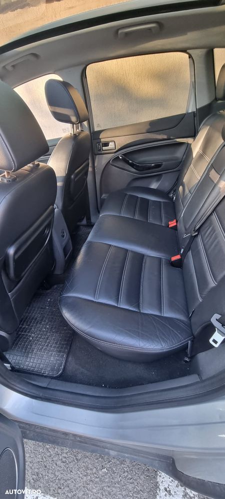 Ford Kuga 2.0 TDCi 4WD Powershift Titanium - 6