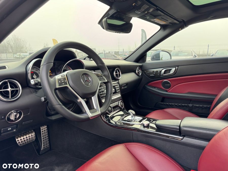 Mercedes-Benz SLK 300 9G-TRONIC - 10