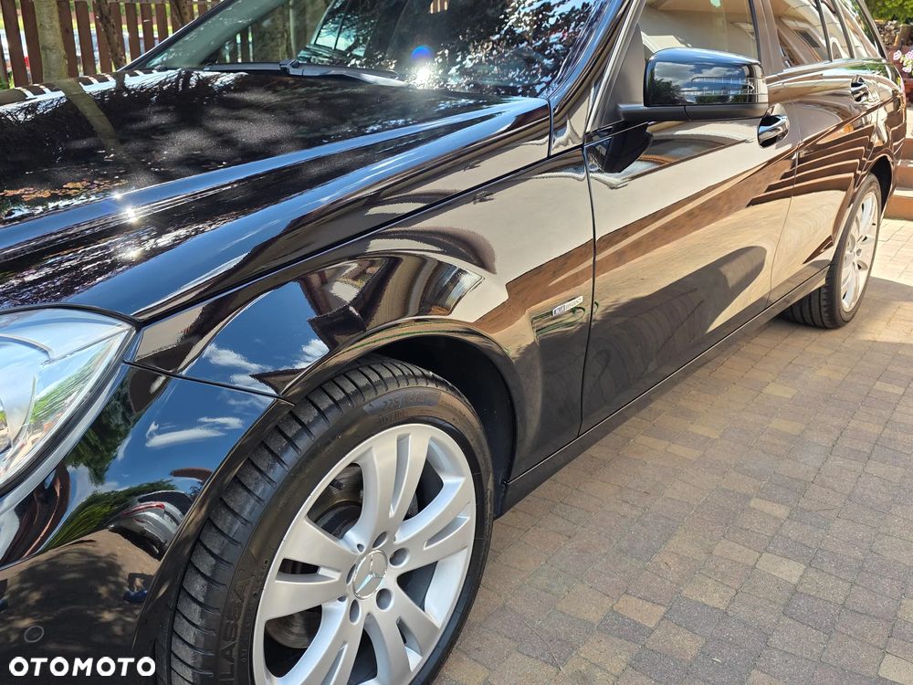Mercedes-Benz Klasa C 180 BlueEFFICIENCY Elegance - 4