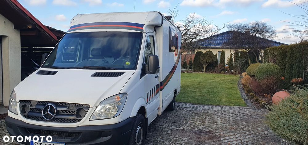 Mercedes-Benz Sprinter - 2
