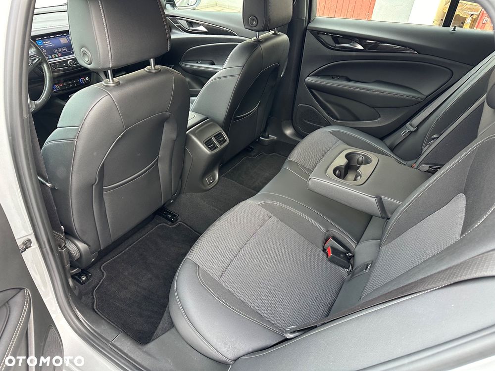 Opel Insignia 2.0 CDTI Elegance S&S - 8