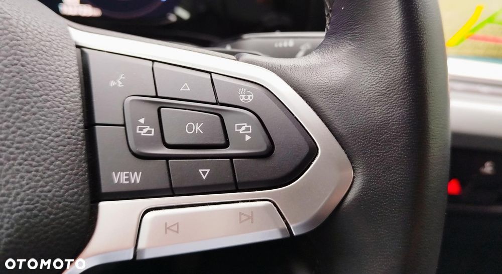 Volkswagen Golf Variant 2.0 TDI SCR DSG Life - 20