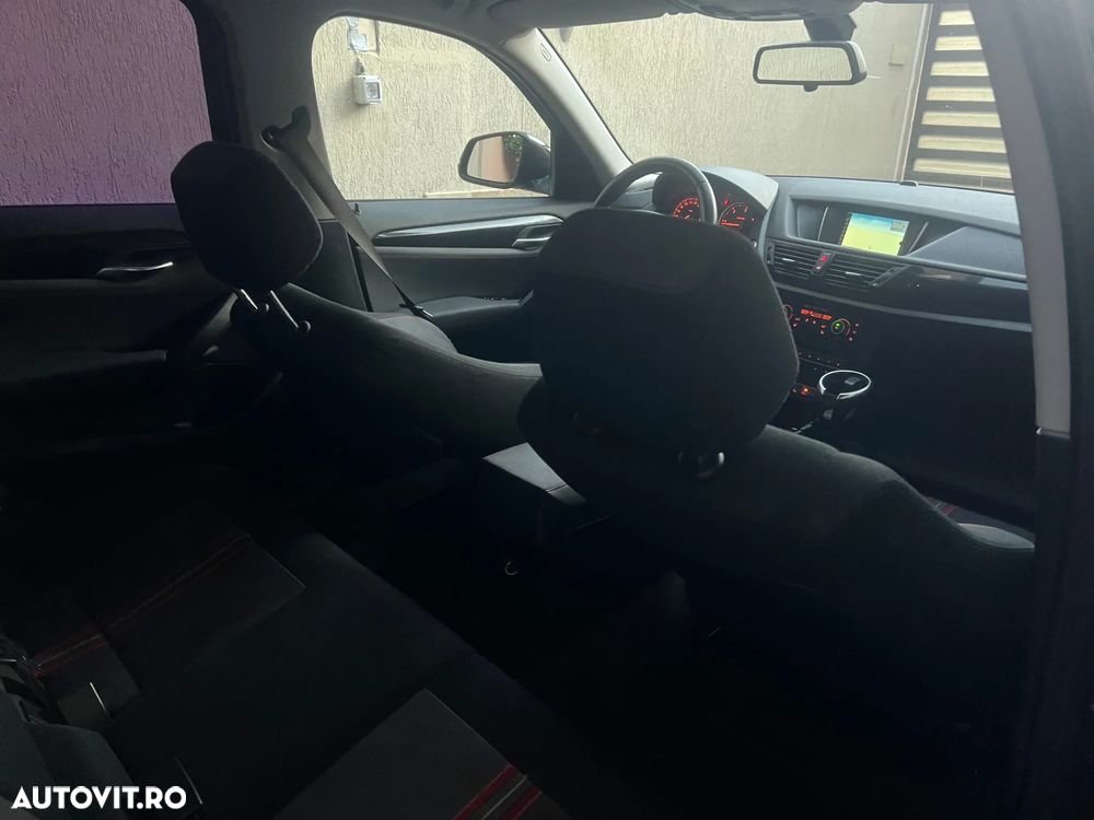 BMW X1 xDrive18d Sport Line - 18