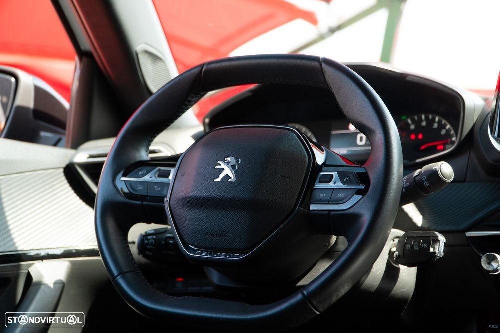 Peugeot 2008 1.2 PureTech Allure - 14