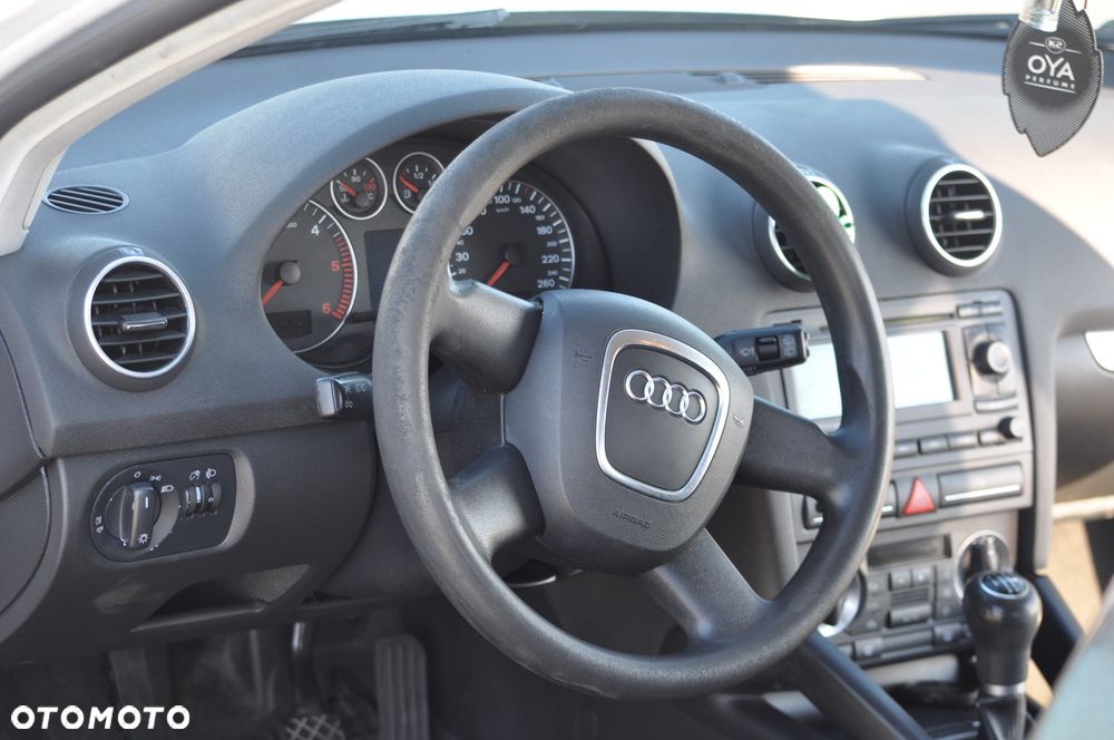 Audi A3 3-drzwiowe 1.9 TDI DPF Ambiente - 11