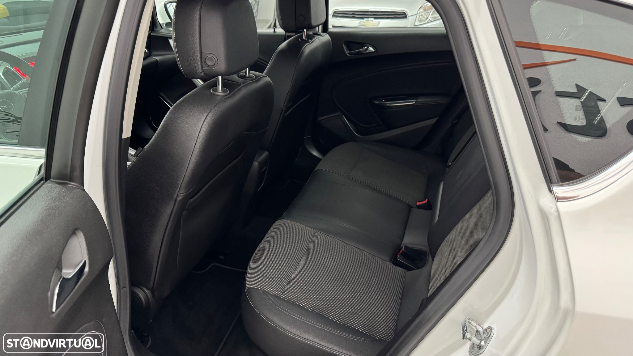Opel Astra 2.0 CDTi Cosmo Active-Select - 10