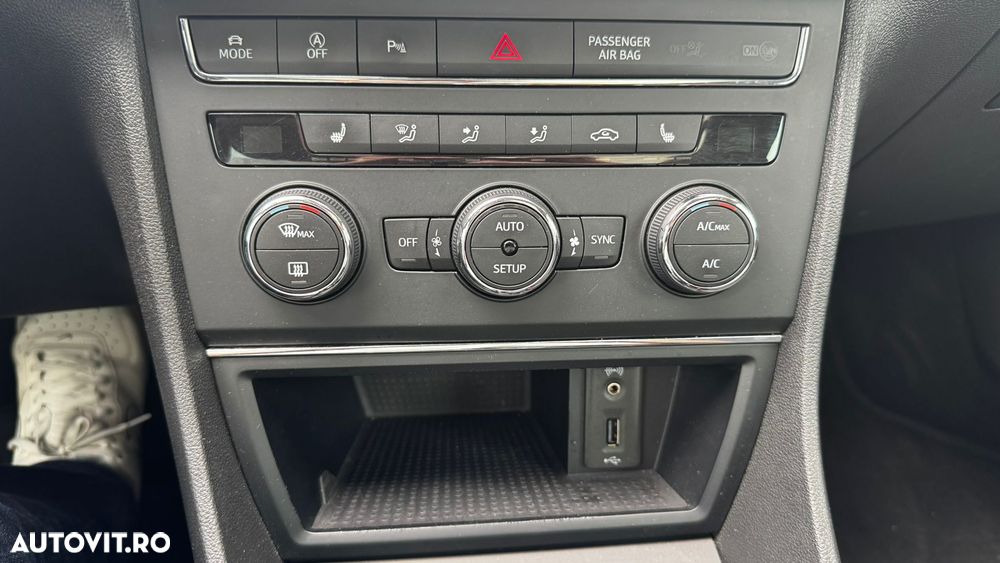 Seat Leon 2.0 TDI DPF FR Black Matt Edition - 5