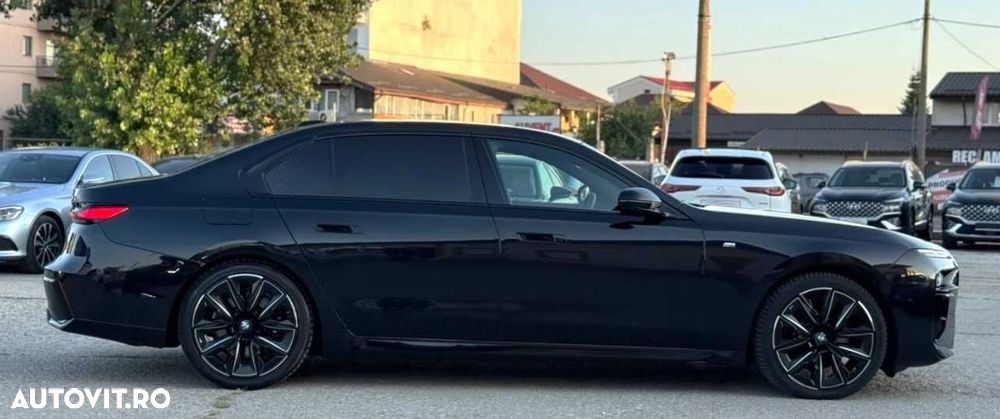 BMW Seria 7 - 11