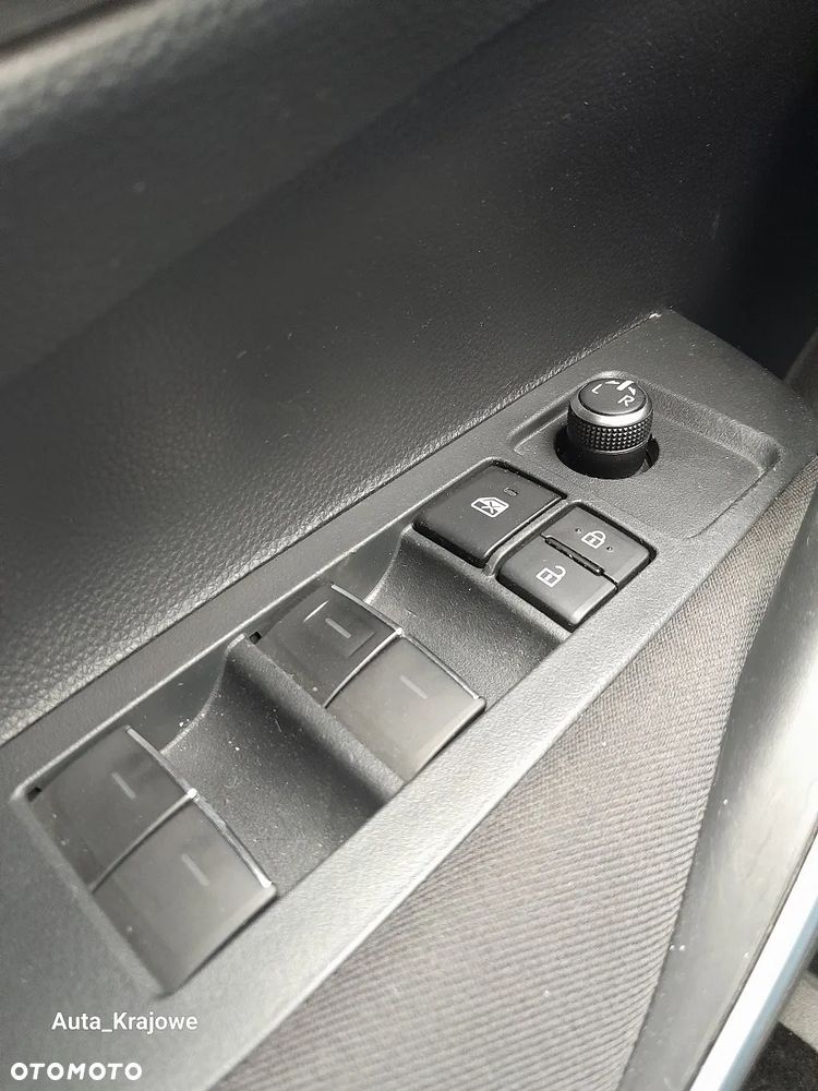 Toyota Corolla 1.8 Hybrid Comfort - 24