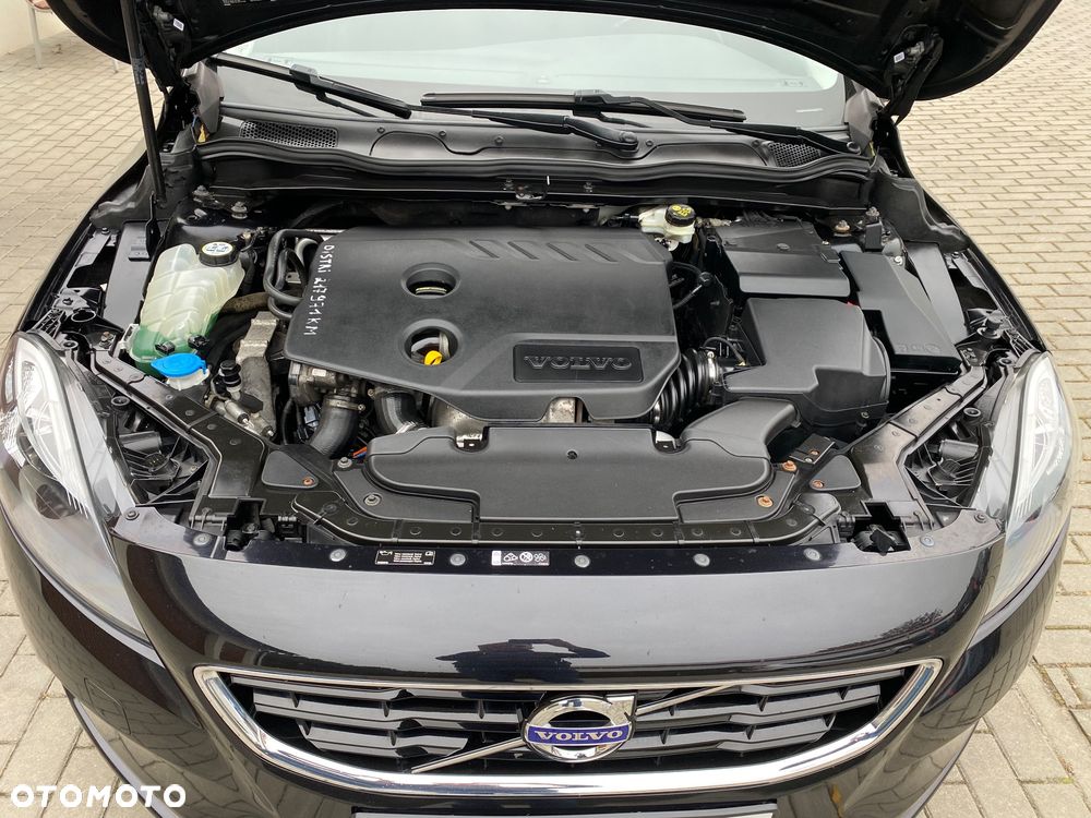 Volvo V40 D2 Kinetic - 36